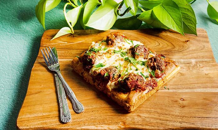 Polpetta Al Forno Focaccia Flatbread